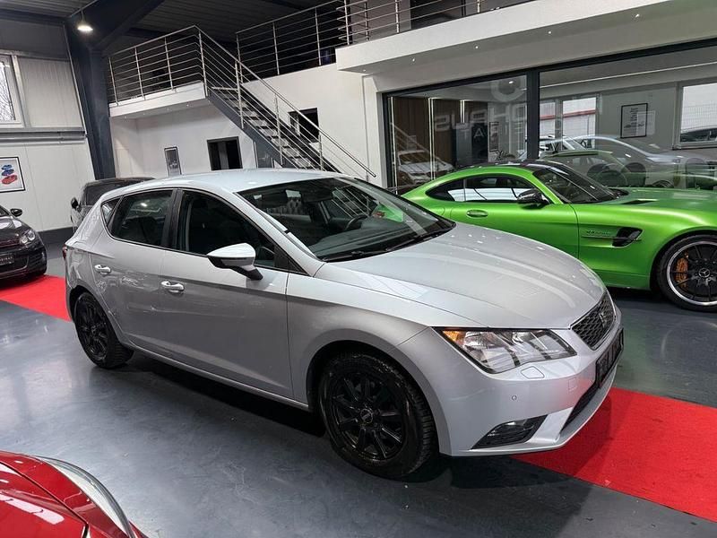Gebraucht Seat Leon Style 150 PS (110 kW) 2014 Silber Limousine