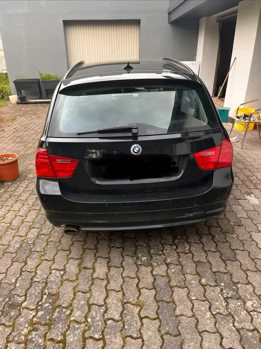 Używany BMW 320 184 KM (135 kW) 2010 Czarny Kombi