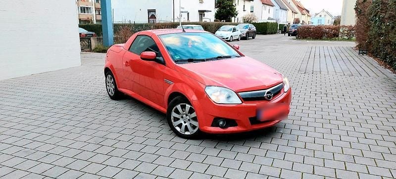 Gebraucht Opel Tigra 90 PS (66 kW) 2004 Rot Cabrio