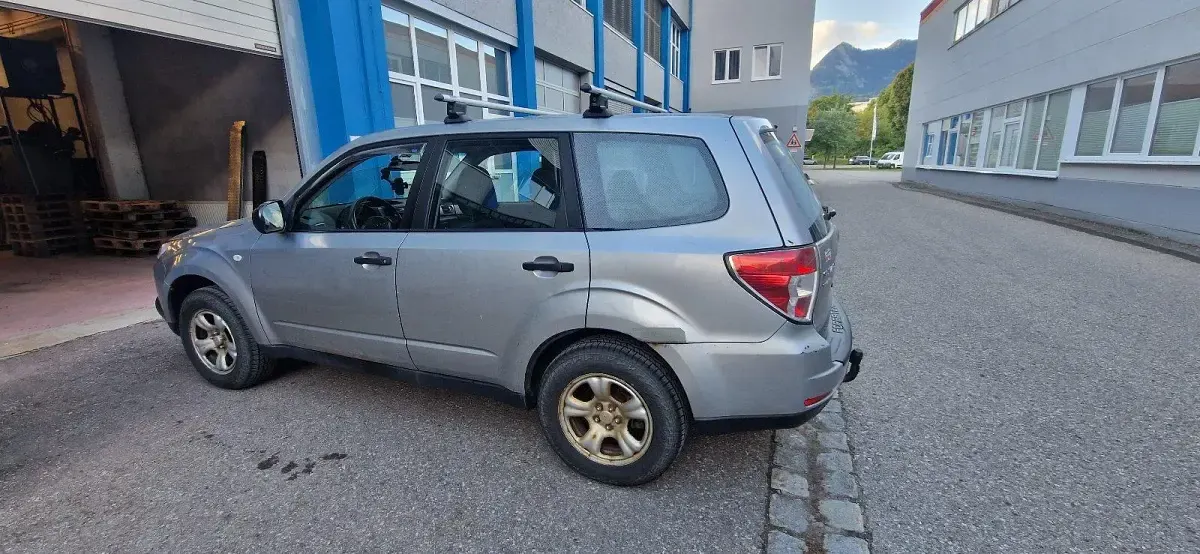 Gebraucht Subaru Forester Active 150 PS (110 kW) 2012 Silber SUV
