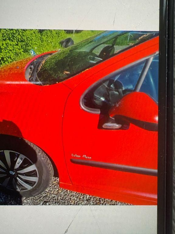 Rot Gebraucht 2009 Peugeot 207 Filou Kombi | 750 € (Superpreis) - Bild 1/4