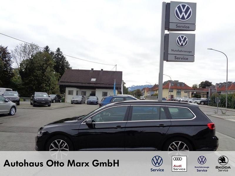 Deep black perleffekt Gebraucht 2023 VW Passat Business Kombi | 24.990 € (Fairer Preis) - Bild 1/4