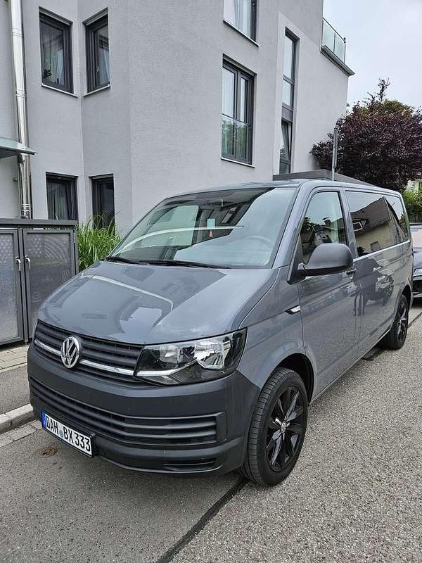 Gebraucht VW Caravelle 150 PS (110 kW) 2018 Grau Van / Kleinbus