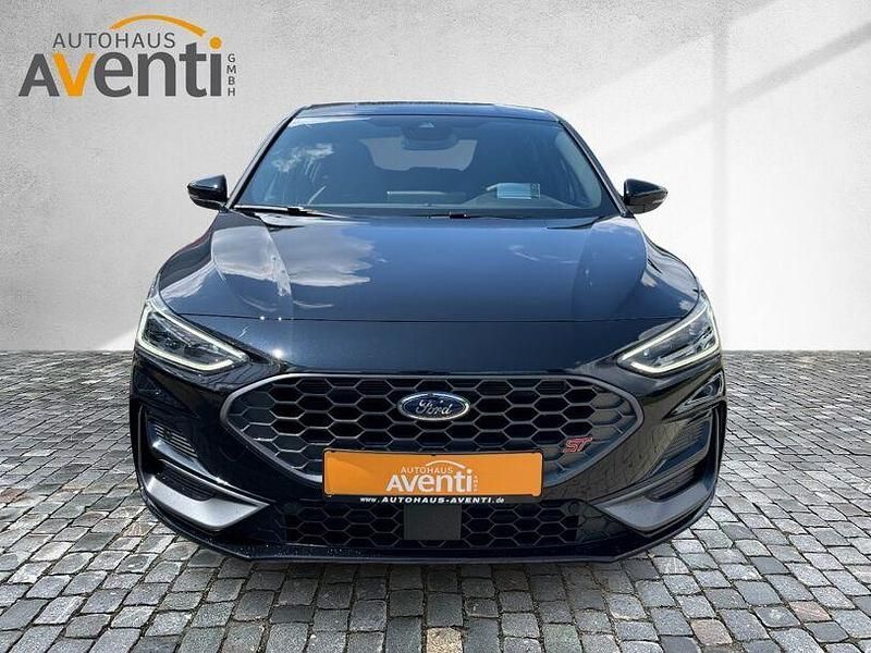 Neu Ford Focus ST 280 PS (205 kW) 2025 Schwarz Limousine