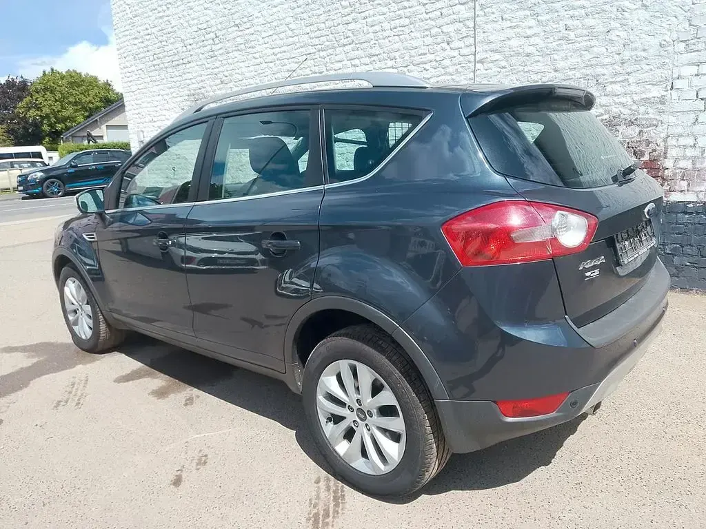 Usata Ford Kuga Trend 163 CV (119 kW) 2010 Grigio SUV