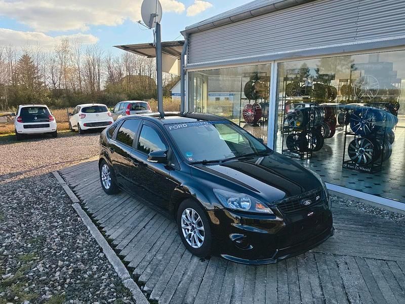 Gebraucht Ford Focus 101 PS (74 kW) 2011 Schwarz Limousine