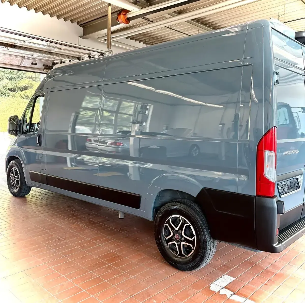 Gebraucht Fiat Ducato 140 PS (102 kW) 2022 Grau Van