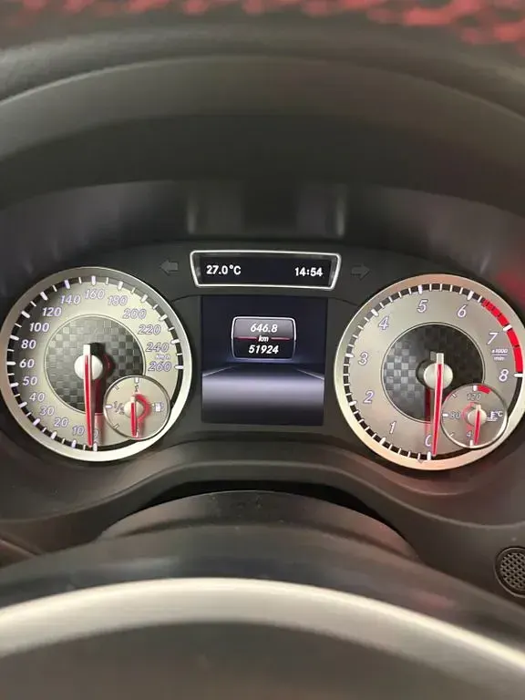Gebraucht Mercedes A180 AMG 122 PS (89 kW) 2014 Weiß Kleinwagen