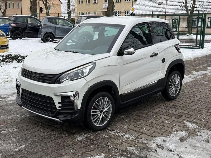 Second-hand Ligier JS60 2023 Alb Hatchback