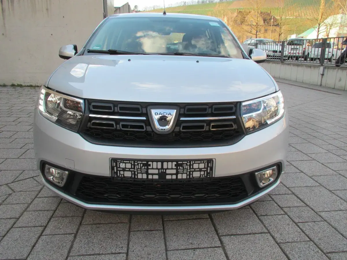 Gebraucht Dacia Sandero Comfort 90 PS (66 kW) 2017 Silber Limousine