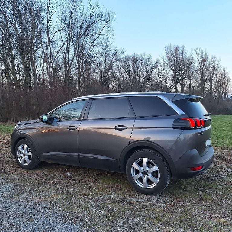 Gebraucht Peugeot 5008 Active+ 131 PS (96 kW) 2019 Grau SUV