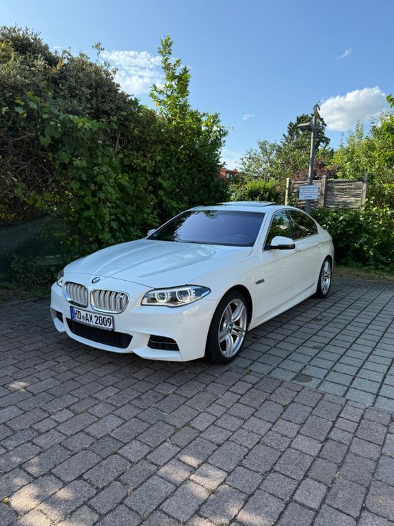 Weiß Gebraucht 2014 BMW 518 Luxury Line Limousine | 19.900 € - Bild 1/4