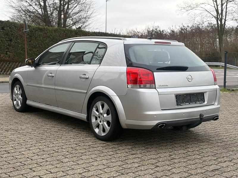 Gebraucht Opel Signum 230 PS (169 kW) 2006 Silber Kleinwagen