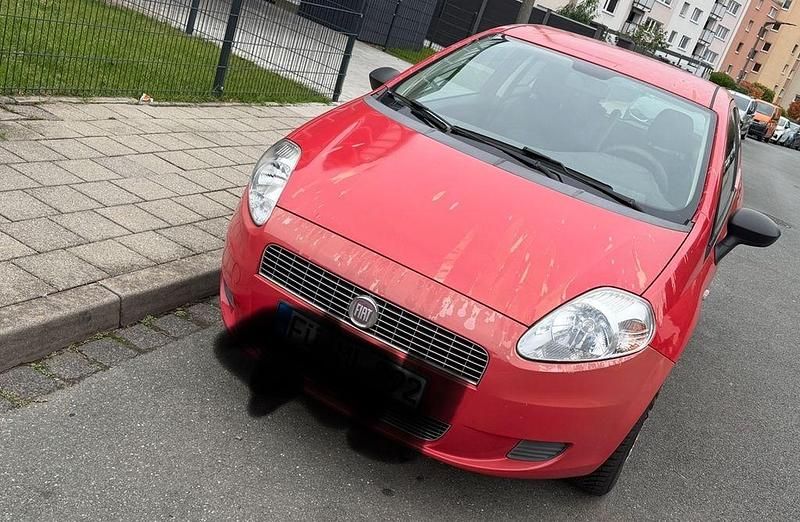 Rot Gebraucht 2009 Fiat Punto Kleinwagen | 2.100 € (Guter Preis) - Bild 1/4