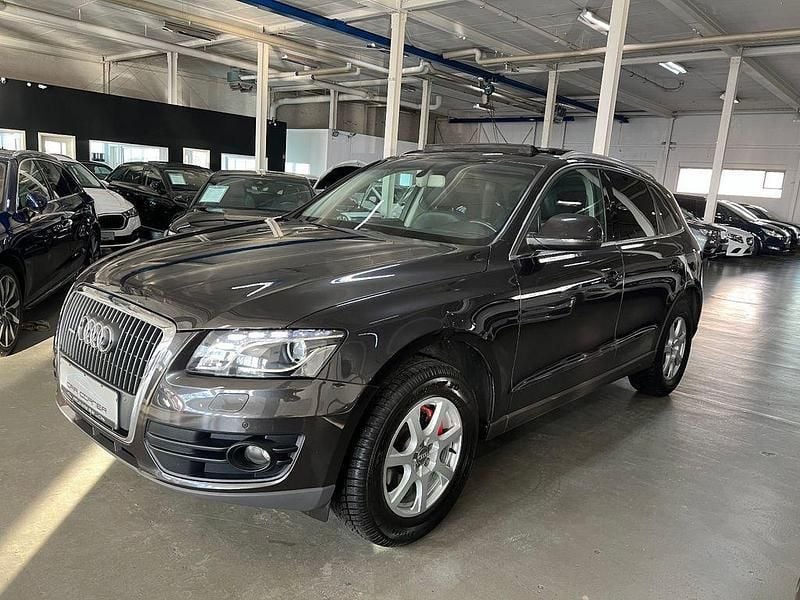 Grau Gebraucht 2012 Audi Q5 Sport SUV | 10.999 € (Guter Preis) - Bild 1/4