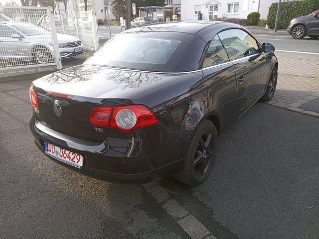 Gebraucht VW Eos 122 PS (89 kW) 2008 Deep black perleffekt Cabrio