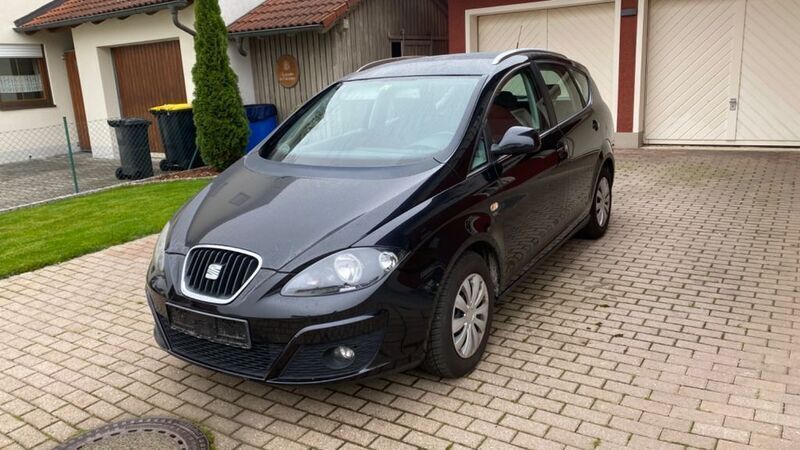 Schwarz Gebraucht 2010 Seat Altea Style Van / Kleinbus | 3.499 € (Fairer Preis) - Bild 1/4