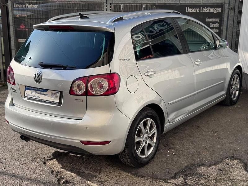 Gebraucht VW Golf VI Team 122 PS (89 kW) 2011 Silber Kleinwagen