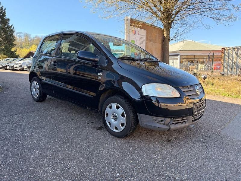 Gebraucht VW Fox Basis 54 PS (39 kW) 2006 Schwarz Kleinwagen