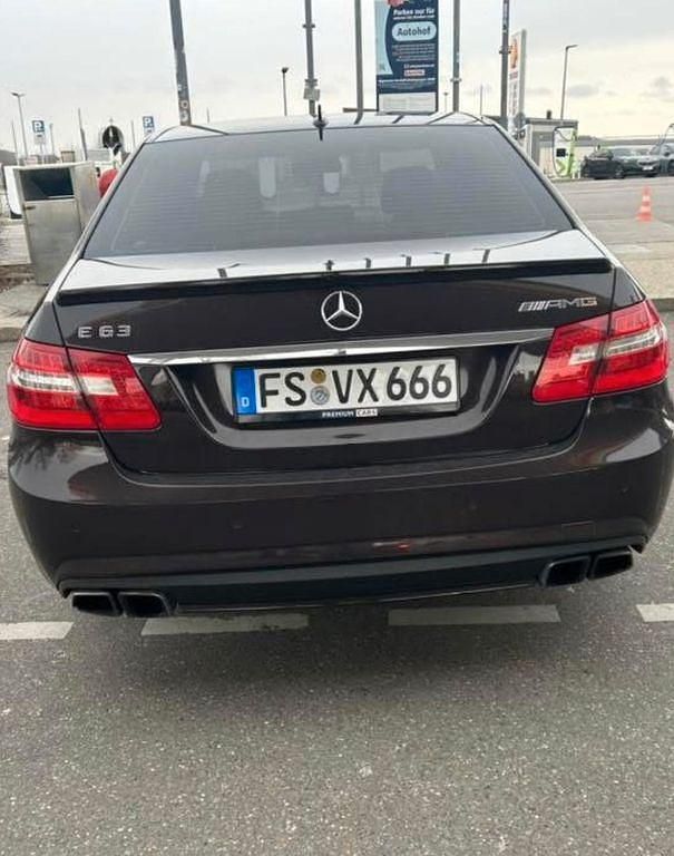 Gebraucht Mercedes E63 AMG AMG 525 PS (386 kW) 2009 Braun Limousine