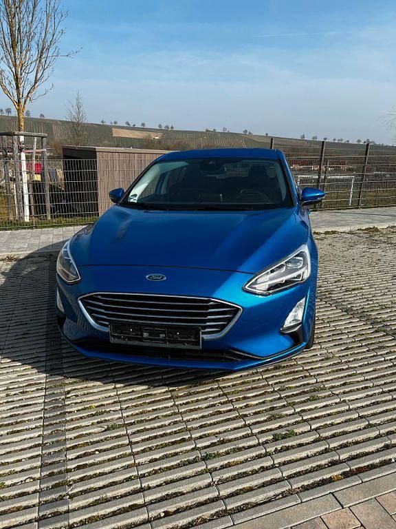 Gebraucht Ford Focus Titanium 125 PS (91 kW) 2019 Blau Limousine