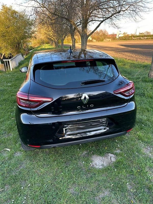 Gebraucht Renault Clio V Business 91 PS (66 kW) 2021 Schwarz Kleinwagen