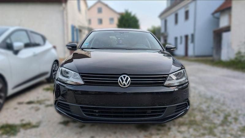 Gebraucht VW Jetta Comfortline 105 PS (77 kW) 2012 Schwarz Limousine