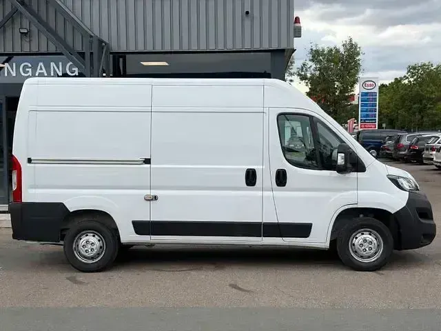 Gebraucht Peugeot Boxer 140 PS (102 kW) 2024 Weiß Van