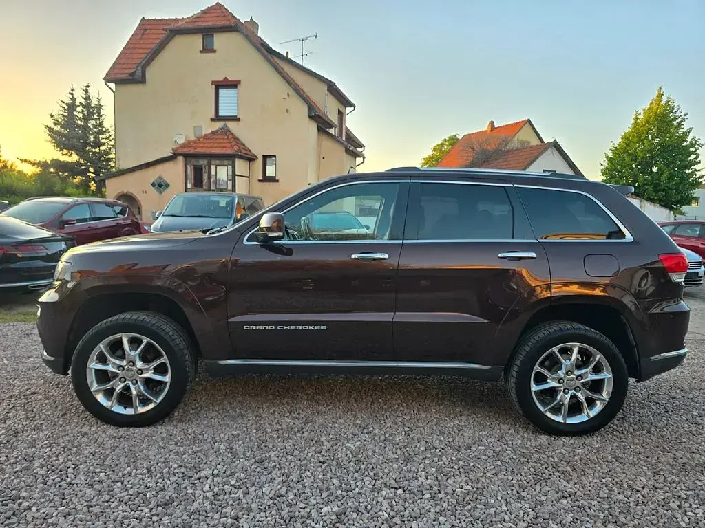 Gebraucht Jeep Grand Cherokee Summit 250 PS (183 kW) 2013 Braun SUV