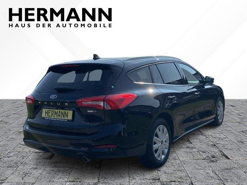 Gebraucht Ford Focus Titanium 125 PS (91 kW) 2020 Schwarz Kombi