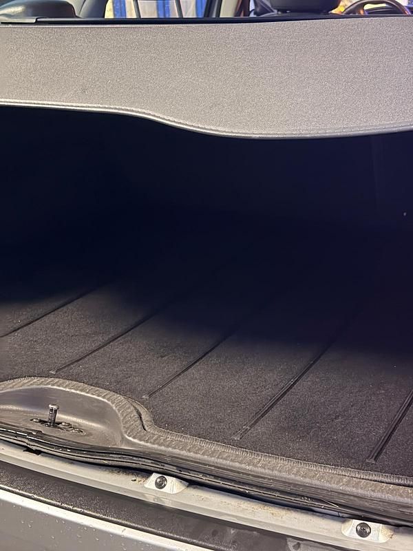 Gebraucht Ford Focus 115 PS (84 kW) 2003 Silber Limousine