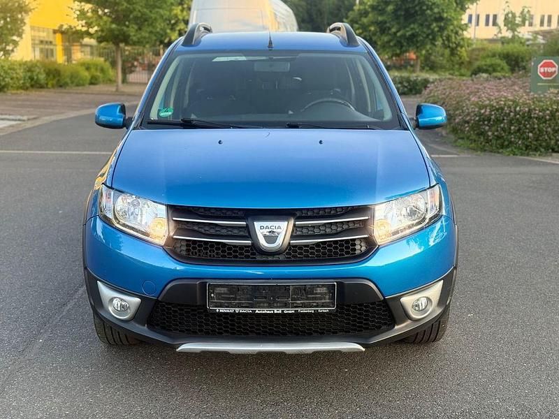 Gebraucht Dacia Sandero Prestige 90 PS (66 kW) 2016 Blau Kleinwagen