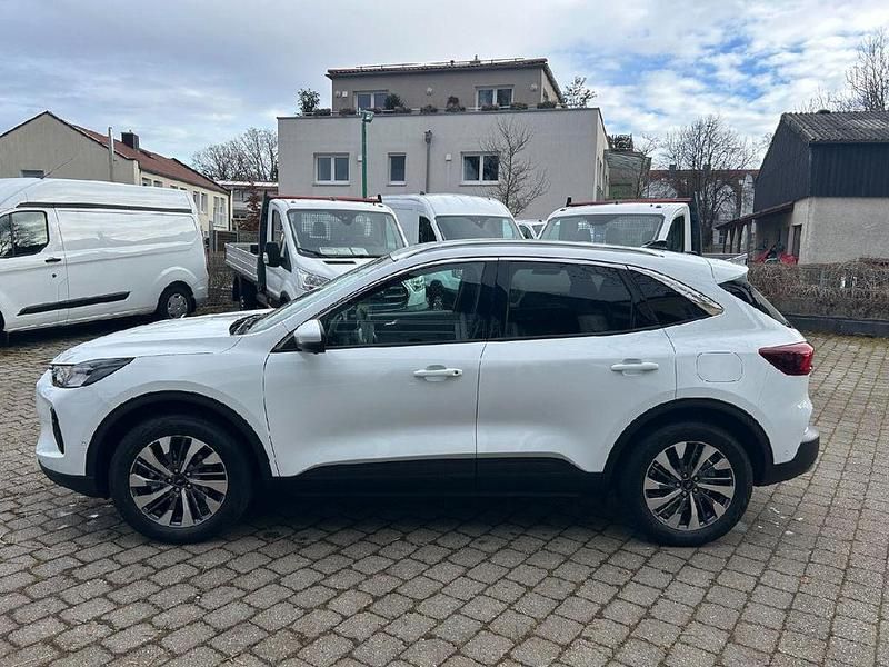 Nowe Ford Kuga Titanium 151 KM (111 kW) 2025 Biały SUV