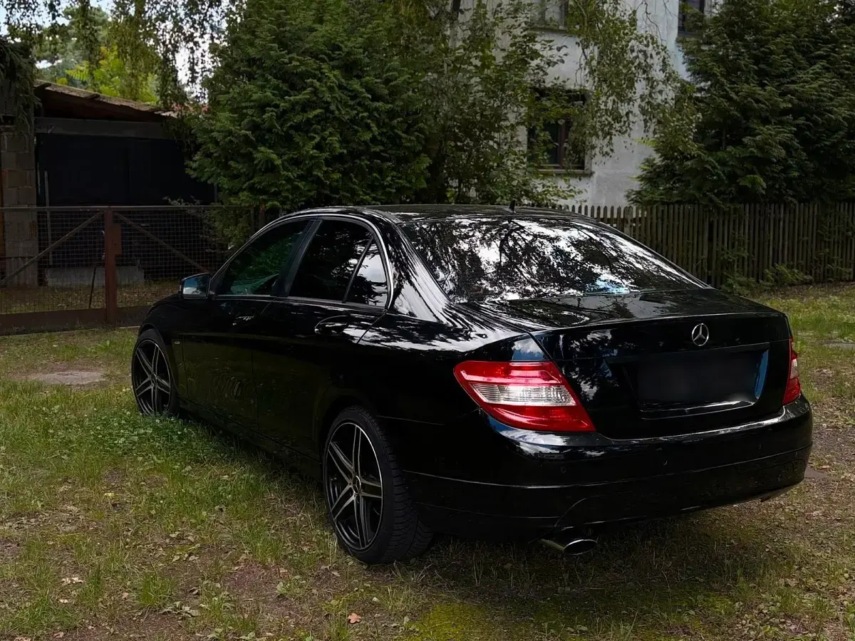 Gebraucht Mercedes C200 136 PS (100 kW) 2009 Schwarz Limousine