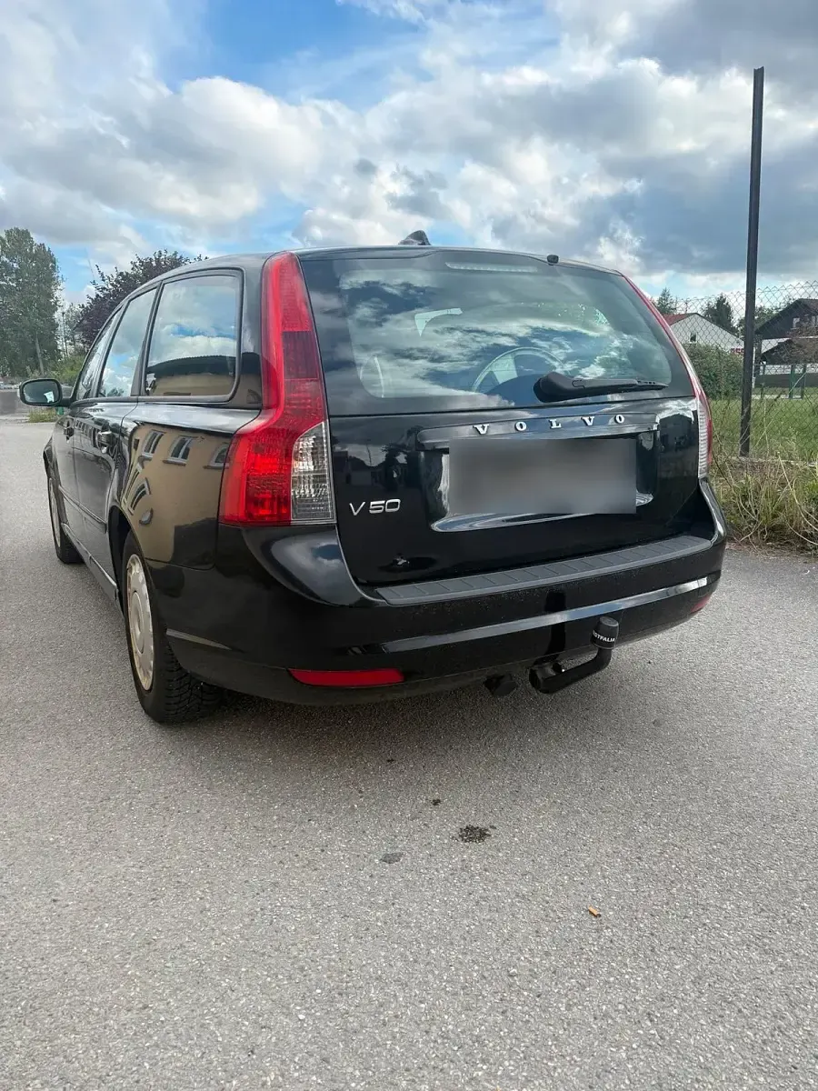 Gebraucht Volvo V50 109 PS (80 kW) 2008 Schwarz Kombi
