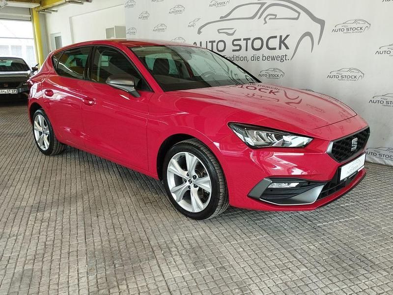 Rot Gebraucht 2022 Seat Leon FR Limousine | 20.850 € (Guter Preis) - Bild 1/4
