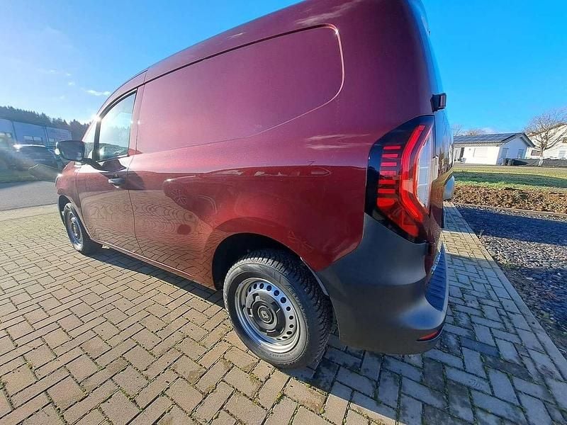 Gebraucht Renault Kangoo 131 PS (96 kW) 2022 Karminrot Van / Kleinbus