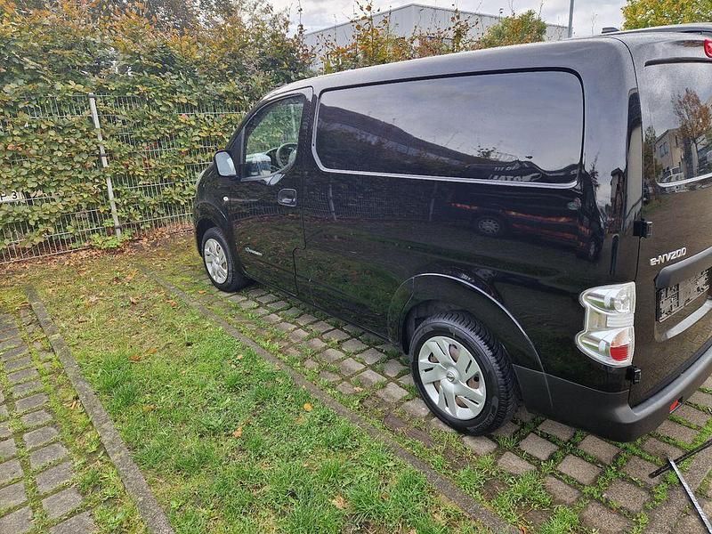 Gebraucht Nissan e-NV200 80 kW (109 PS) 2019 Schwarz Van / Kleinbus