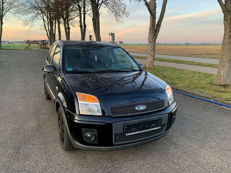 Pantherschwarz metallic Gebraucht 2010 Ford Fusion Kleinwagen | 1.450 € (Guter Preis) - Bild 1/4