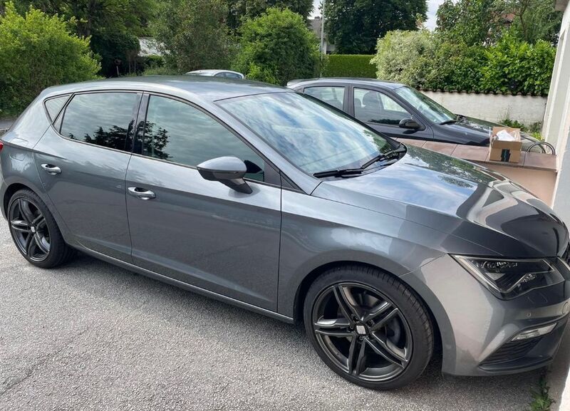 Grau Gebraucht 2018 Seat Leon FR Limousine | 20.000 € (Teuer) - Bild 1/4