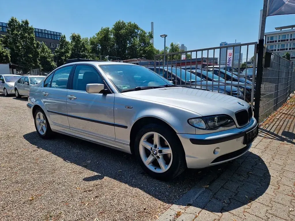 Gebraucht BMW 325 192 PS (141 kW) 2004 Silber Limousine