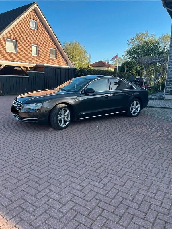 Second-hand Audi A8 351 CP (258 kW) 2010 Gri Berlinǎ