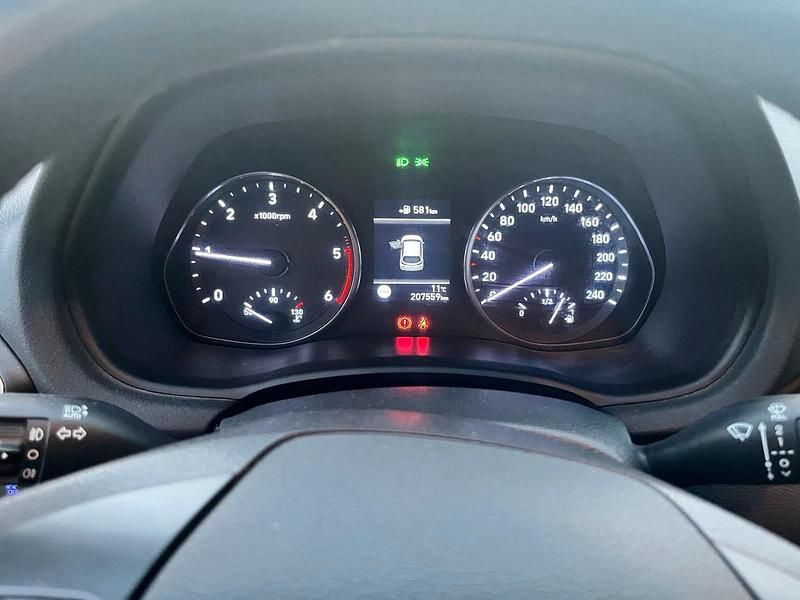 Gebraucht Hyundai i30 110 PS (80 kW) 2017 Weiß Kombi