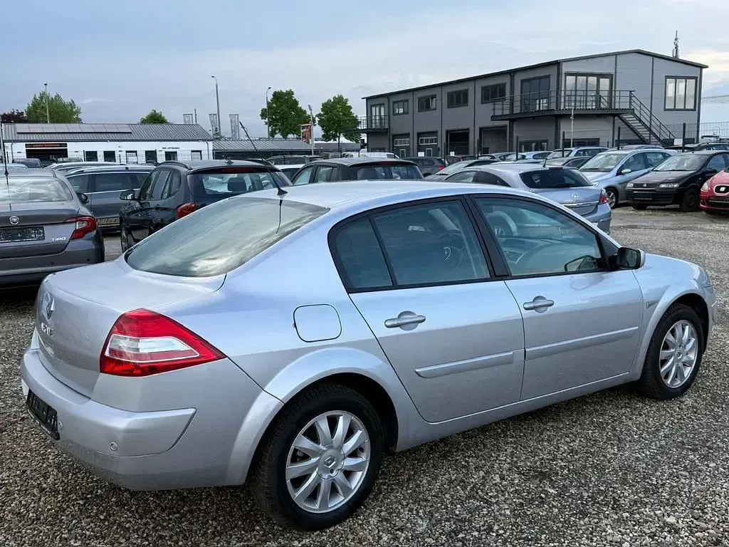Gebraucht Renault Mégane 111 PS (81 kW) 2008 Grau Limousine