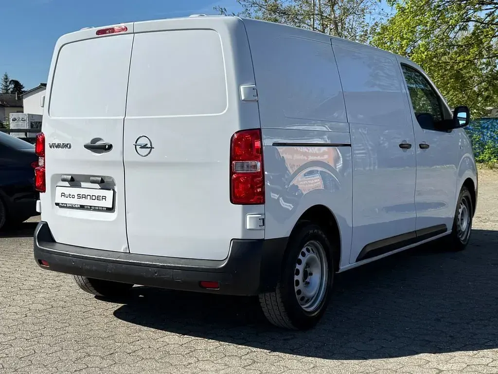 Gebraucht Opel Vivaro-e Combi Edition 120 PS (88 kW) 2024 Weiß Van / Kleinbus