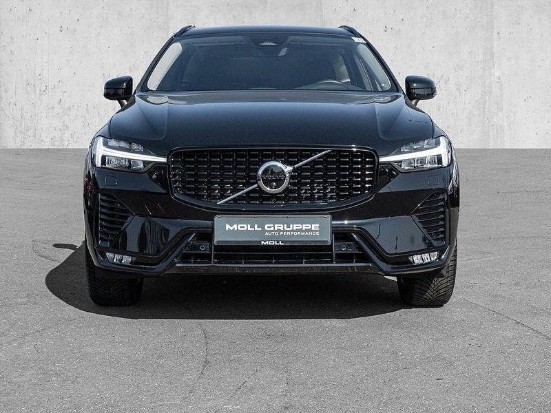 Gebraucht Volvo XC60 Plus 197 PS (144 kW) 2023 Onyx black / metallic SUV