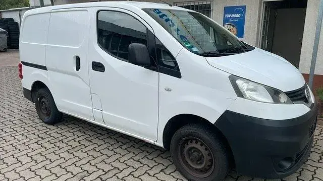 Gebraucht Nissan NV200 86 PS (63 kW) 2011 Weiß Van / Kleinbus