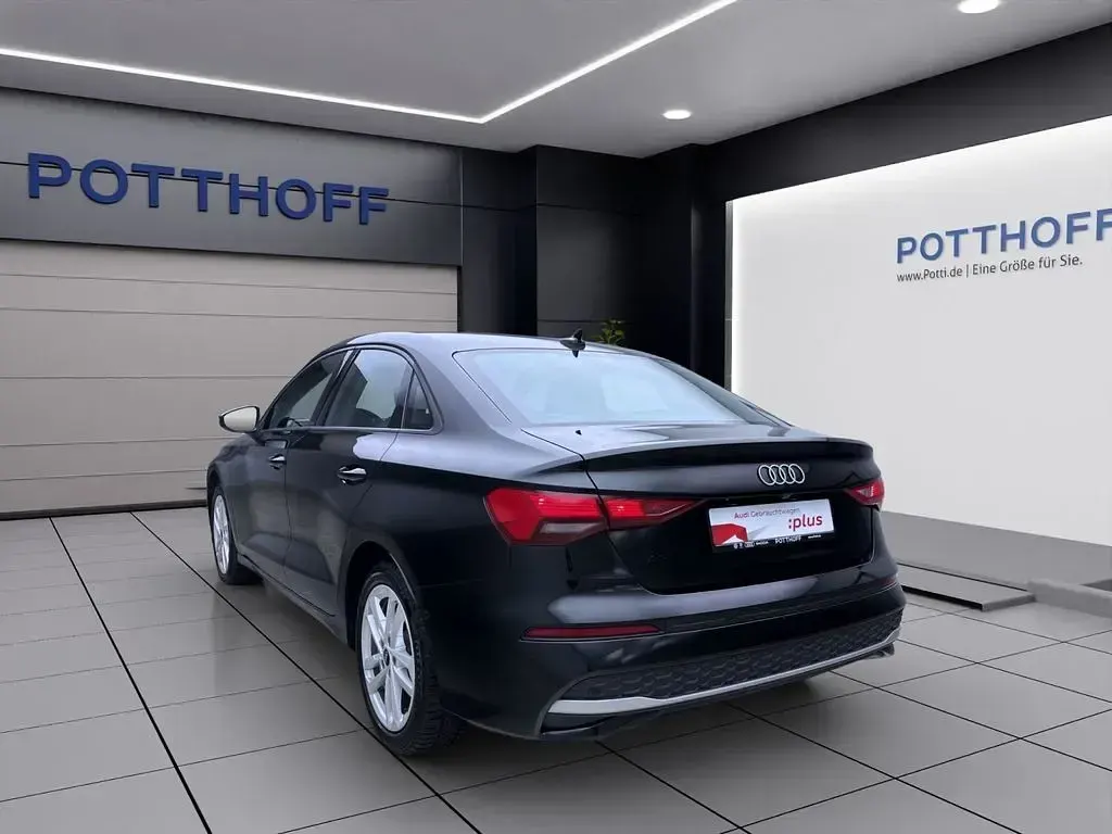 Second-hand Audi A3 Advanced 150 CP (110 kW) 2025 Negru Berlinǎ