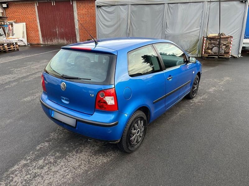 Gebraucht VW Polo 75 PS (55 kW) 2003 Blau Limousine