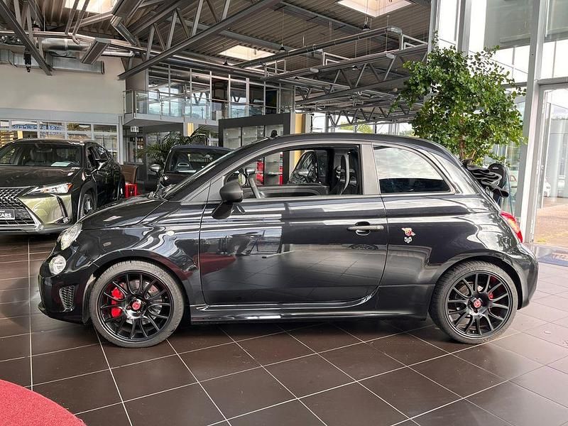 Gebraucht Abarth 595C Competizione 179 PS (131 kW) 2020 Negro scorpione (metallic) Cabrio